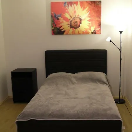 Mill Lake Apartment *